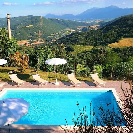 Vakantiehuis Moderner Neubau Bestehend Aus Zwei Unabhaengigen Wohneinheiten Mit Panoramapool Und Garten