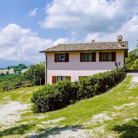 Moderner Neubau Bestehend Aus Zwei Unabhaengigen Wohneinheiten Mit Panoramapool Und Garten